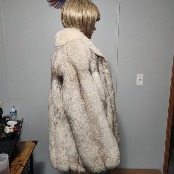 #120 Small fox fur coat - Picture 4 of 4